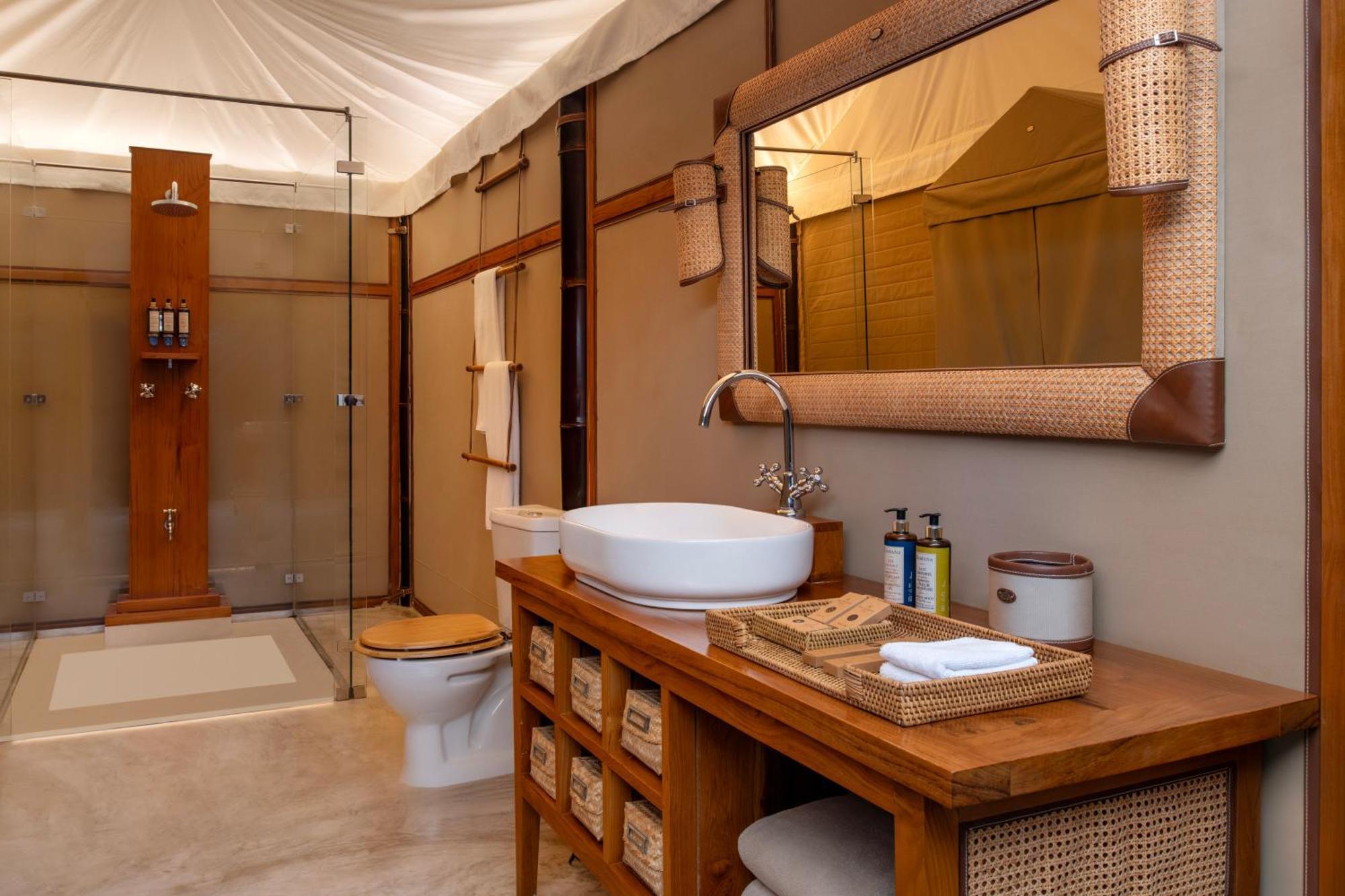 Hotel The Outpost Al Barari Camp Mesaieed Esterno foto